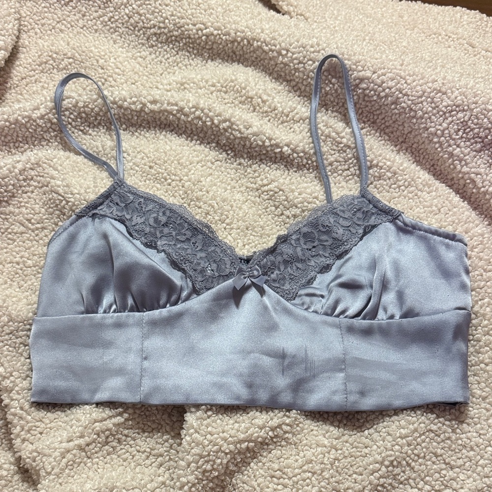 Garage Gray Crop Top Essential
